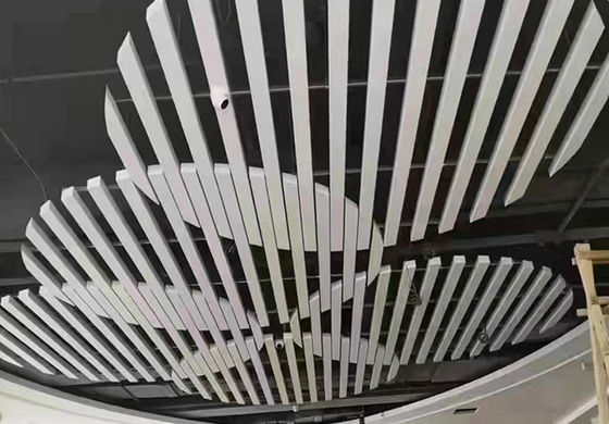 OEM 알루미늄 스퀘어 패스 1 X 1 알루미늄 합금 스퀘어 파이프 구멍